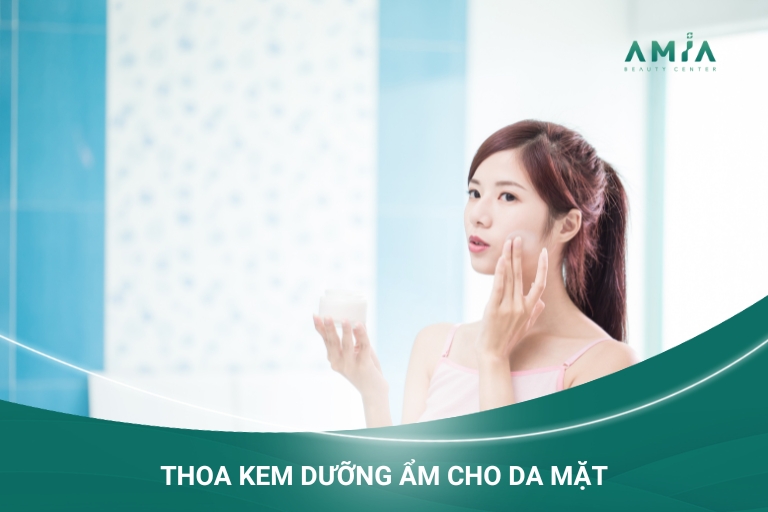 Sử dụng dưỡng ẩm có kết cấu dày để bảo vệ da