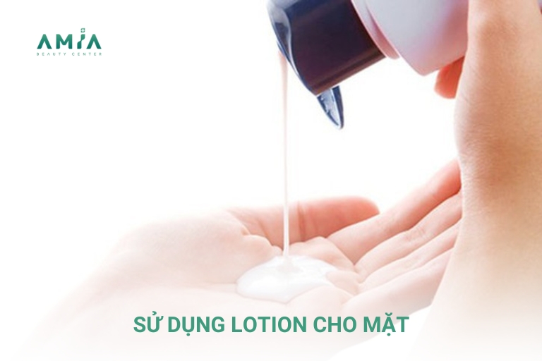 Dùng lotion trên mặt để cấp ẩm