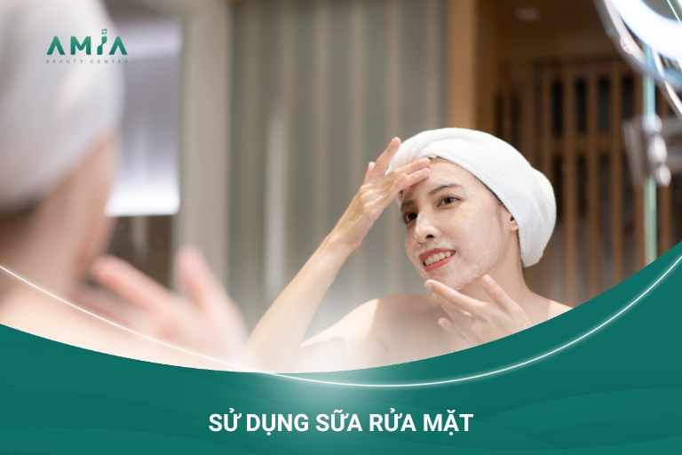 Rửa mặt bằng sữa rửa mặt để làm sạch da tốt nhất