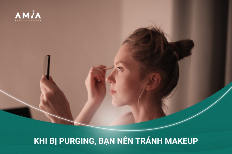 Bạn nên tránh makeup trong thời điểm da đang bị đẩy mụn