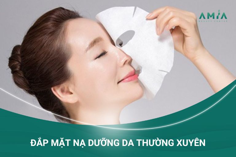 Đắp mặt nạ dưỡng da