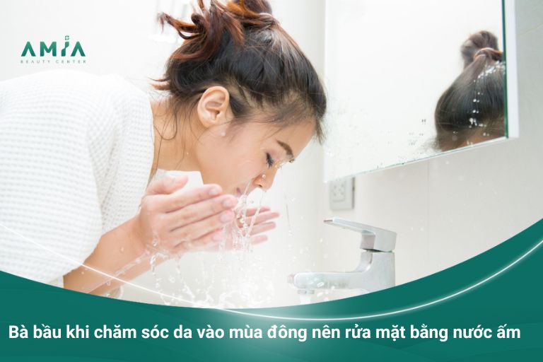 Nên rửa mặt bằng nước ấm vào mùa đông