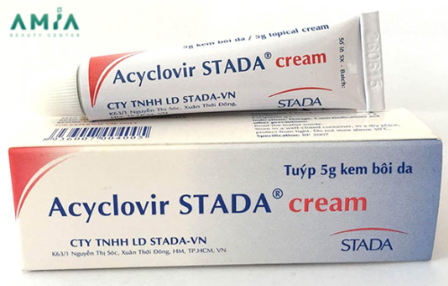 Cách bôi Acyclovir sau khi phun môi bị thâm, ngừa mụn 