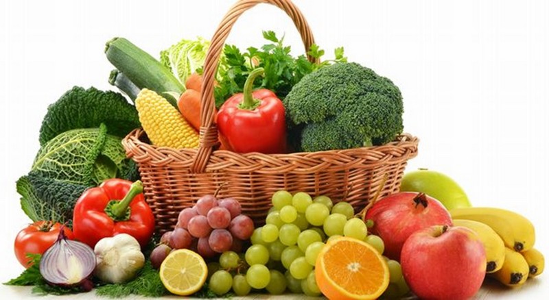 Ăn nhiều hoa quả và rau củ có vitamin C 