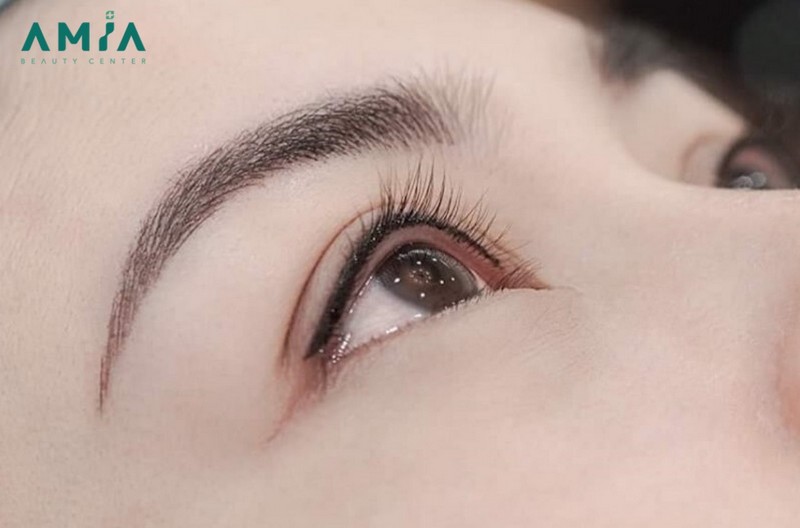 Phun mí mắt Eyeliner quyến rũ, sang trọng