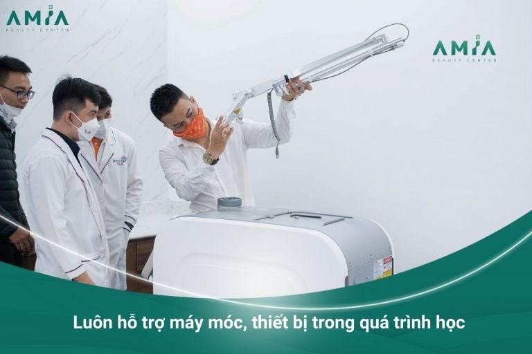 Luôn hỗ trợ máy móc, thiết bị trong quá trình học