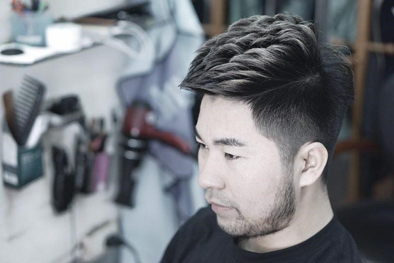 Tóc Mohican vuốt nhọn